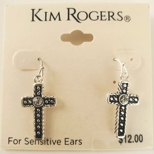 A pair of 1 inch long cross earrings!
